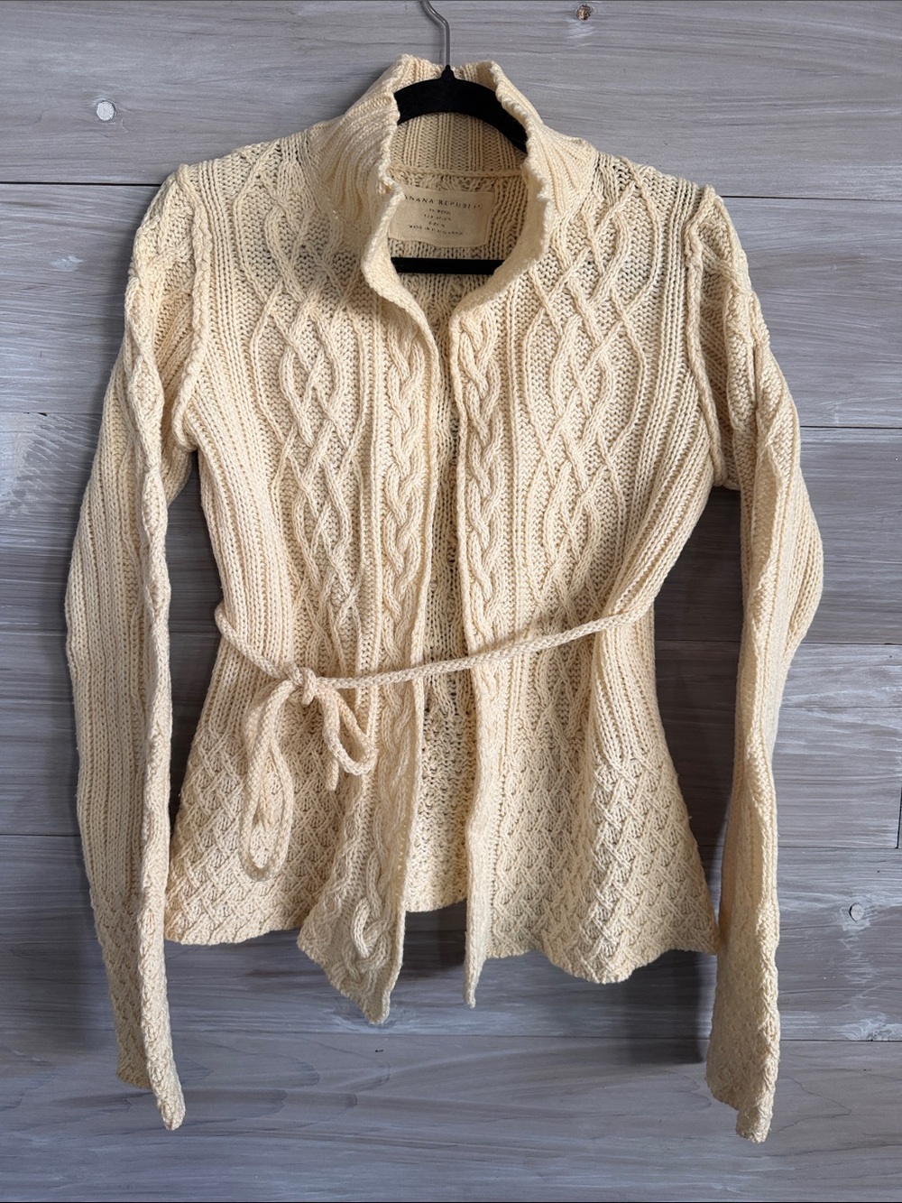 Vintage Y2K Cable-Knit Cream Belted Women's Sweater cardigan Banana Republic
